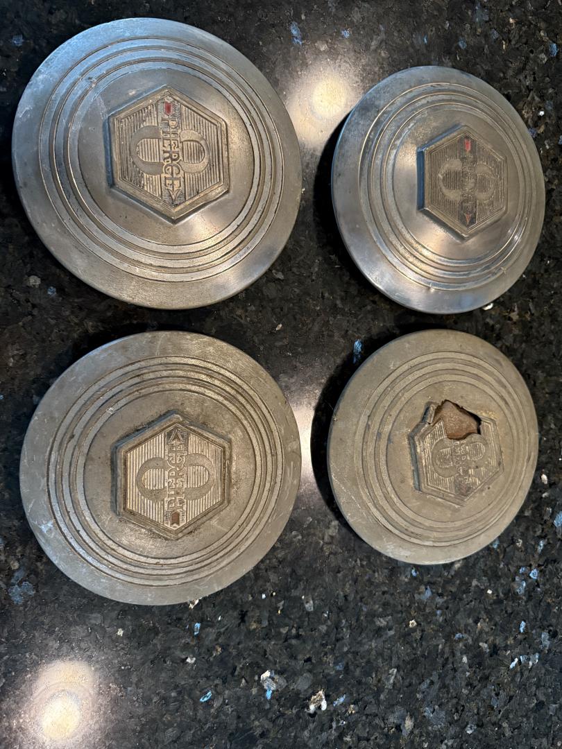 Pierce 8 Hub Caps