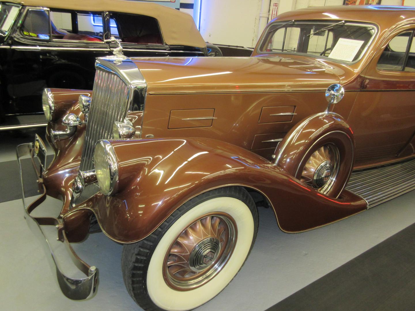 1934 845 Sedan